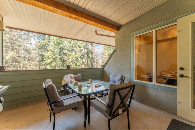 Cozy Mountain Escape in the Heart of Canmore - Canmore, Canada