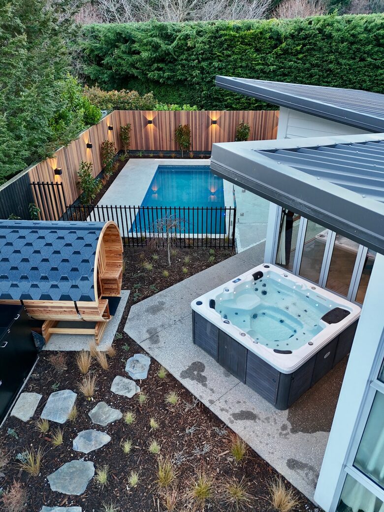 Architectural Retreat with Luxe Outdoor Oasis in Queenstown - Queenstown, New Zealand