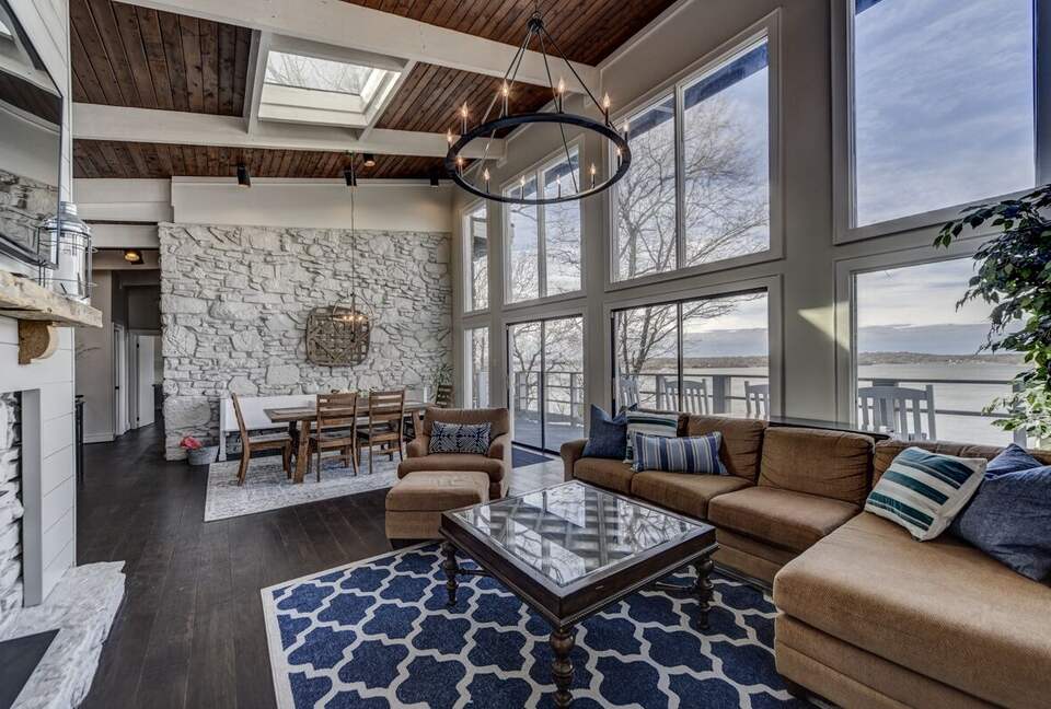 Stylish Lakeside Haven Near Nashville - Old Hickory, Tennessee