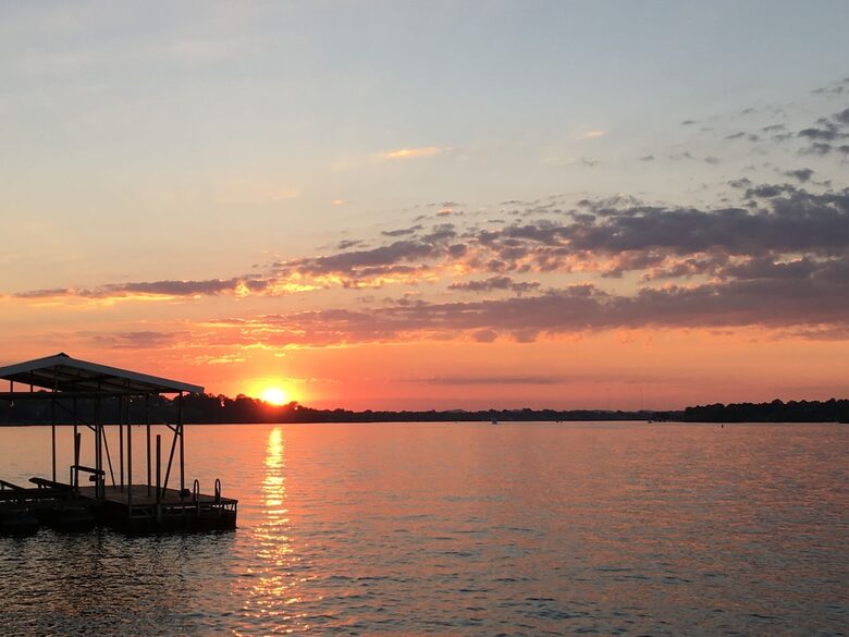 Stylish Lakeside Haven Near Nashville - Old Hickory, Tennessee