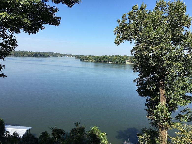 Stylish Lakeside Haven Near Nashville - Old Hickory, Tennessee