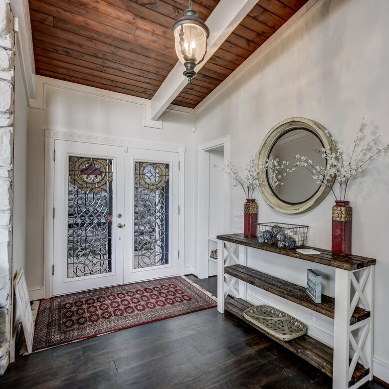 Stylish Lakeside Haven Near Nashville - Old Hickory, Tennessee