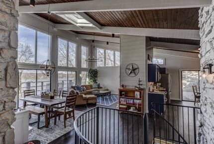 Stylish Lakeside Haven Near Nashville - Old Hickory, Tennessee