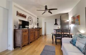 Stylish Apartment in the Heart of Paris - Paris, France