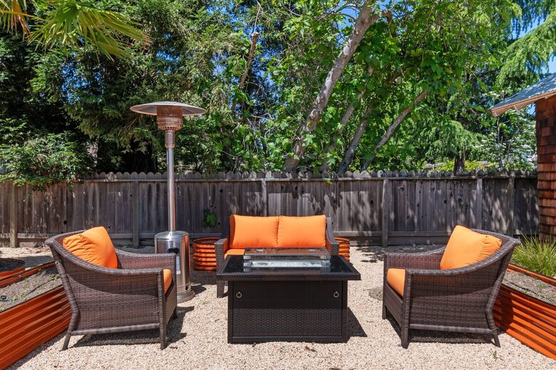Vineyard Serenity in the Heart of St. Helena, Napa County - St. Helena, California