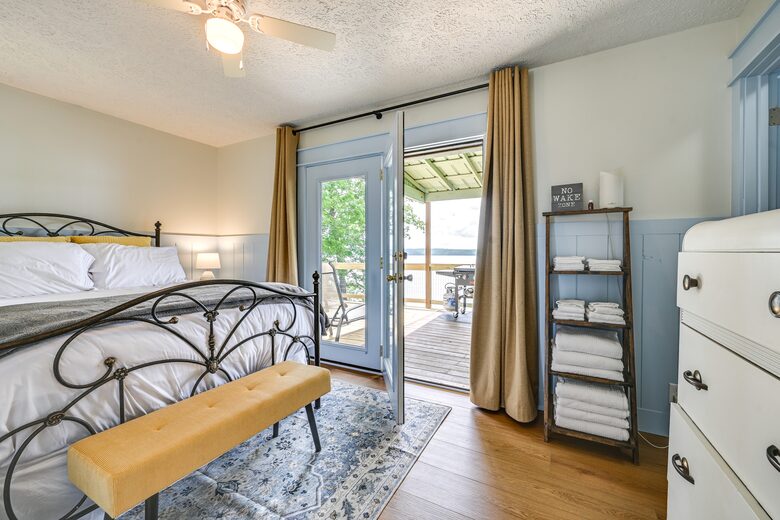 Charming Lakefront Escape with Private Dock & Hot Tub - Waverly, Tennessee