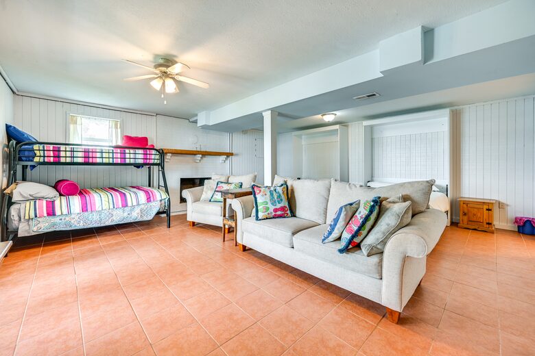 Charming Lakefront Escape with Private Dock & Hot Tub - Waverly, Tennessee
