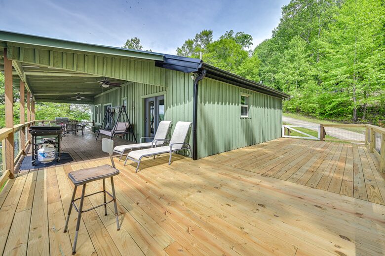 Charming Lakefront Escape with Private Dock & Hot Tub - Waverly, Tennessee
