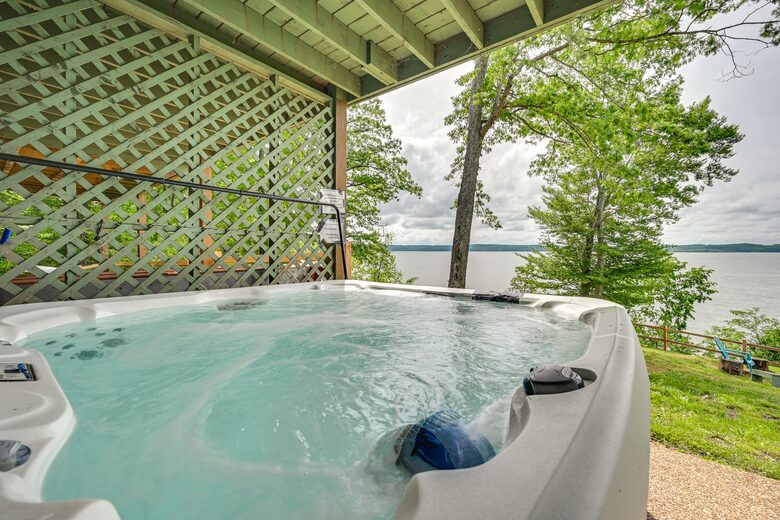 Charming Lakefront Escape with Private Dock & Hot Tub - Waverly, Tennessee