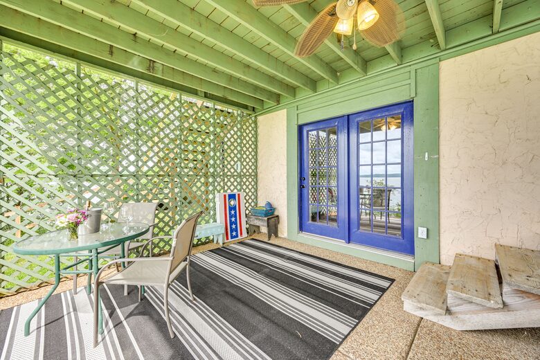 Charming Lakefront Escape with Private Dock & Hot Tub - Waverly, Tennessee
