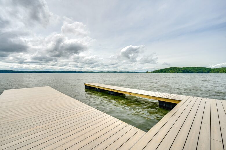 Charming Lakefront Escape with Private Dock & Hot Tub - Waverly, Tennessee
