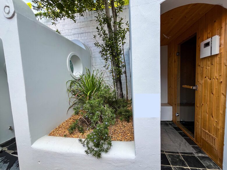 Spa Like | Outdoor Shower & Sauna