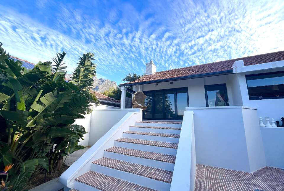 Elegant Cape Town Residence with Pool, Sauna & Outdoor Entertaining - Cape Town, South Africa