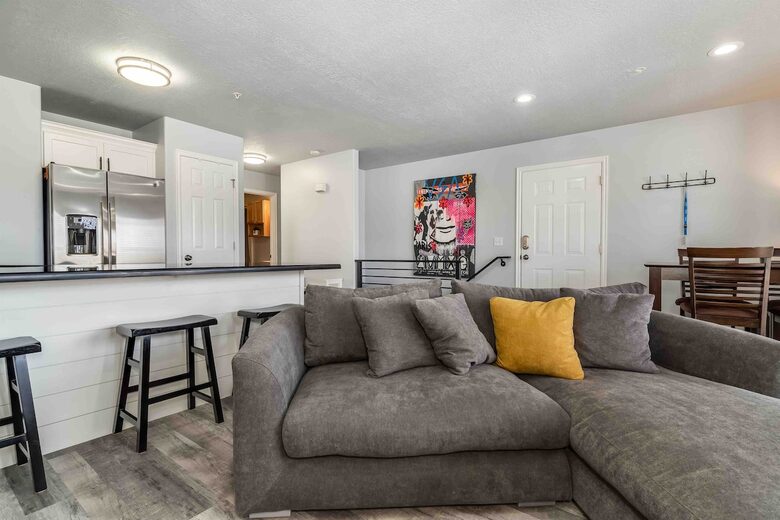 Cozy Mountain Escape 10 minutes from Powder Mountain Ski Resort! - Eden, Utah