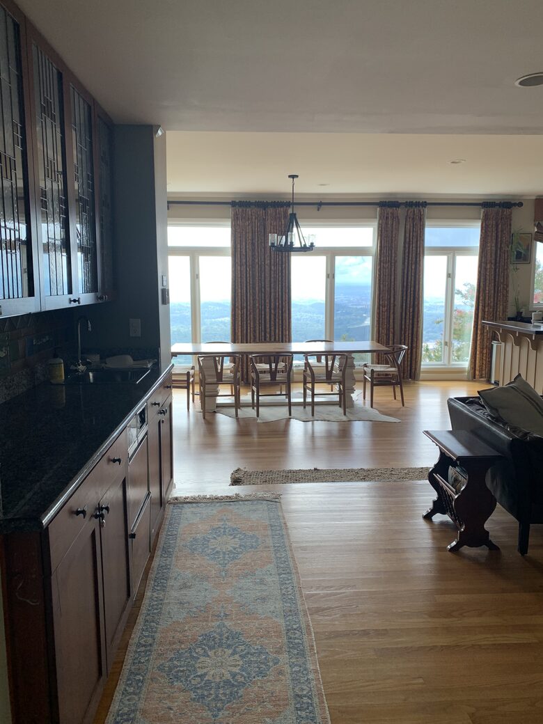 Charming Mountain-Top Haven Minutes from Downtown Chattanooga - Signal Mountain, Tennessee