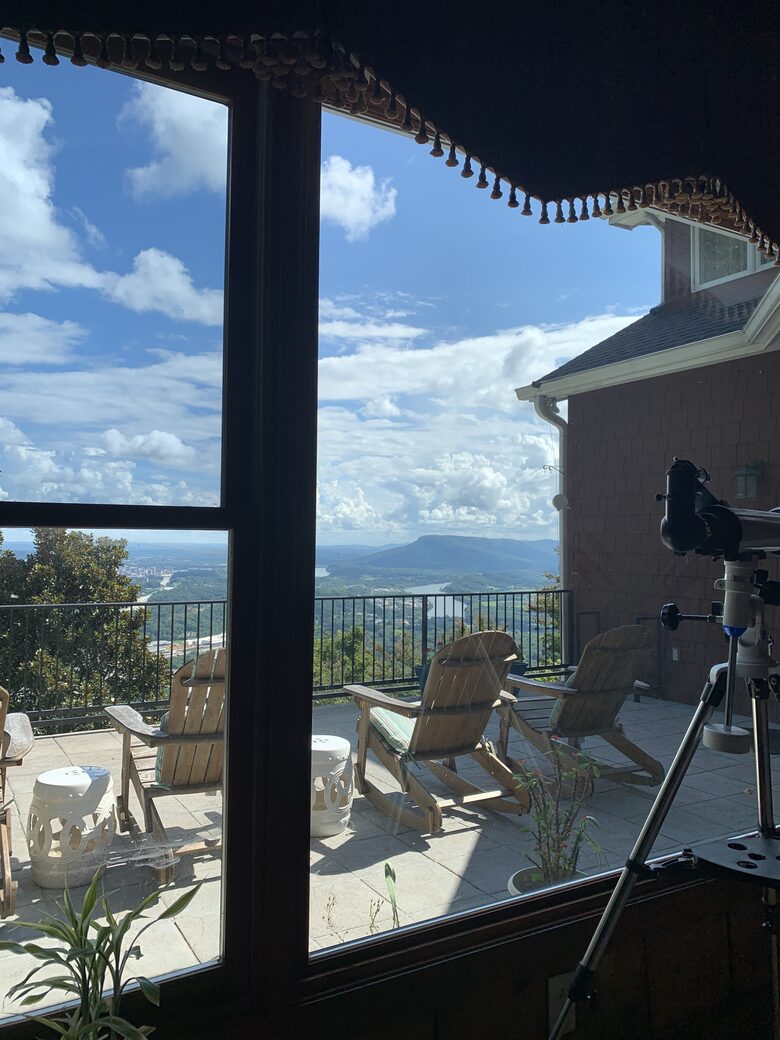 Charming Mountain-Top Haven Minutes from Downtown Chattanooga - Signal Mountain, Tennessee