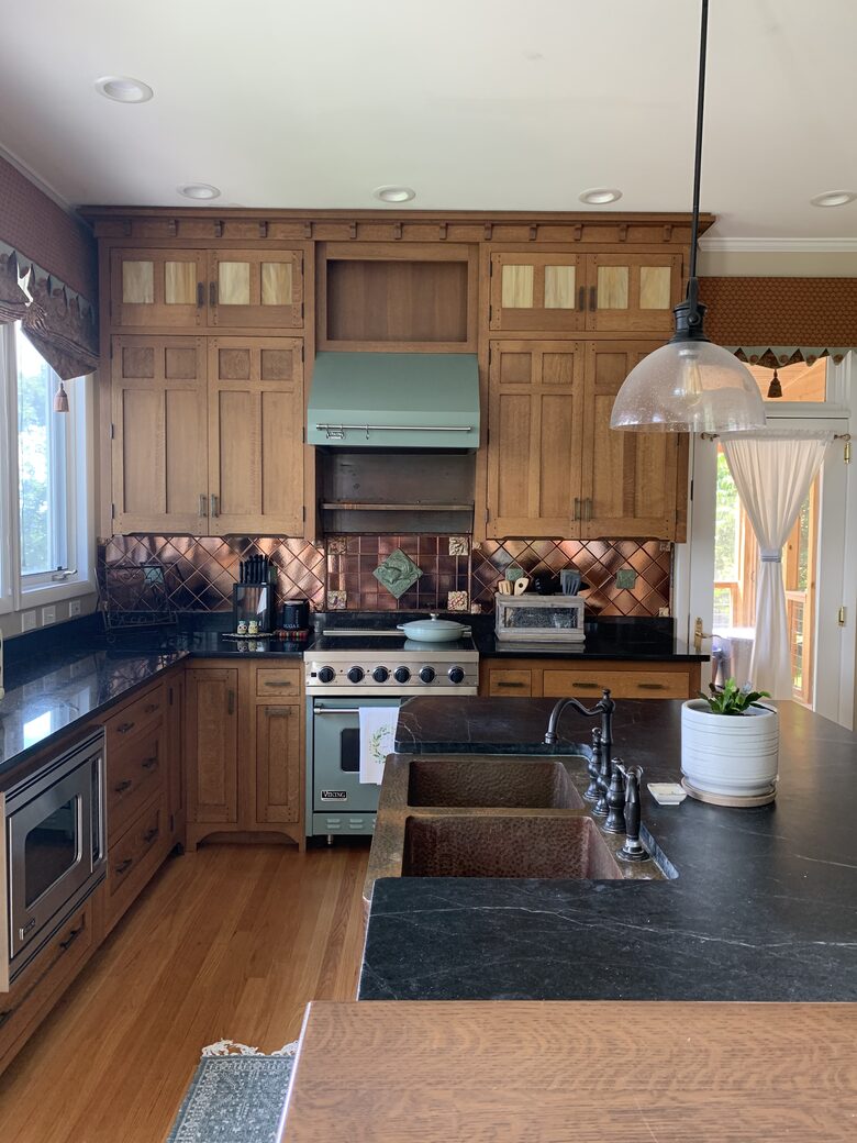 Charming Mountain-Top Haven Minutes from Downtown Chattanooga - Signal Mountain, Tennessee