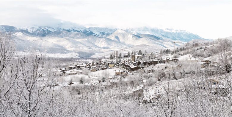 Sophisticated Mountain Retreat with Panoramic Pyrenees Views - Bolvir, Spain