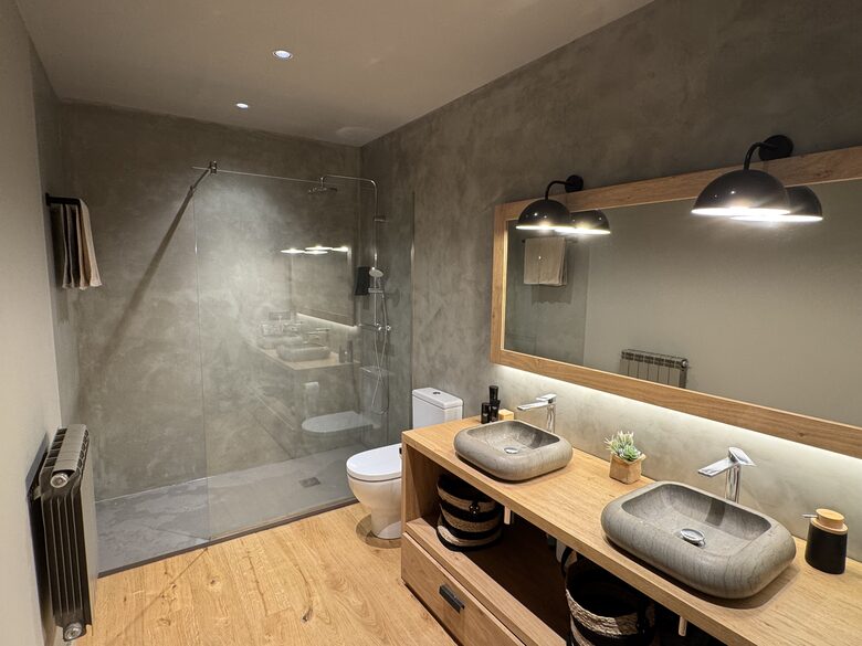 Sophisticated Mountain Retreat with Panoramic Pyrenees Views - Bolvir, Spain