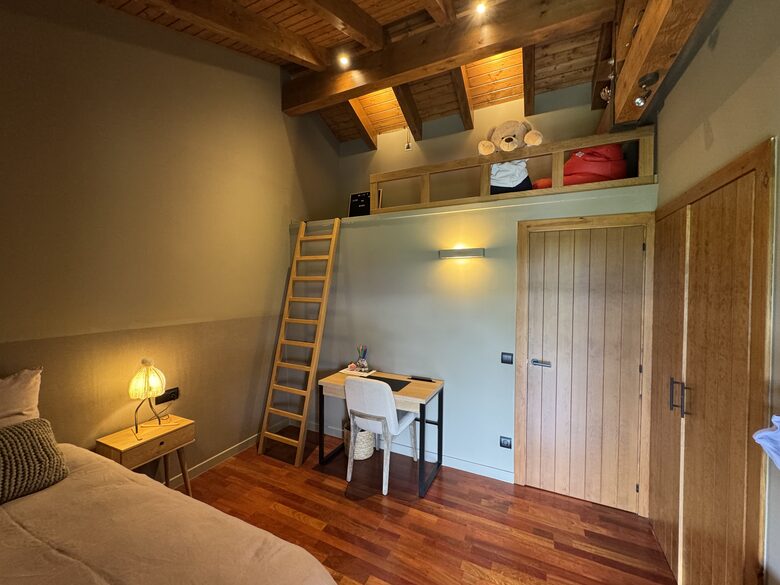 Sophisticated Mountain Retreat with Panoramic Pyrenees Views - Bolvir, Spain