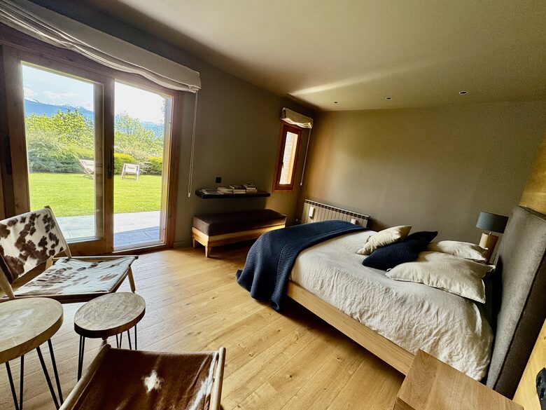 Sophisticated Mountain Retreat with Panoramic Pyrenees Views - Bolvir, Spain