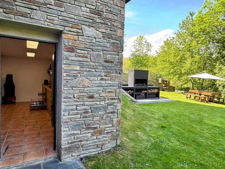 Fully Equipped Barbecue Kitchen