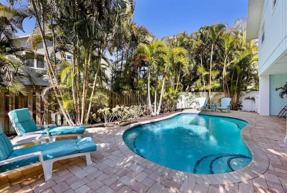 Tranquil Elegance on Anna Maria Island’s North End - Anna Maria, Florida