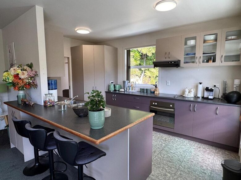 Garden Hideaway in the Heart of Paihia - Paihia, New Zealand