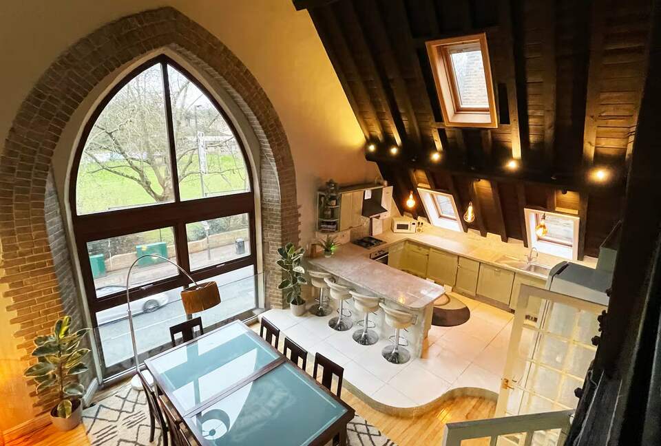 Sophisticated Two-Level Apartment in a Converted Church - Greater London, United Kingdom