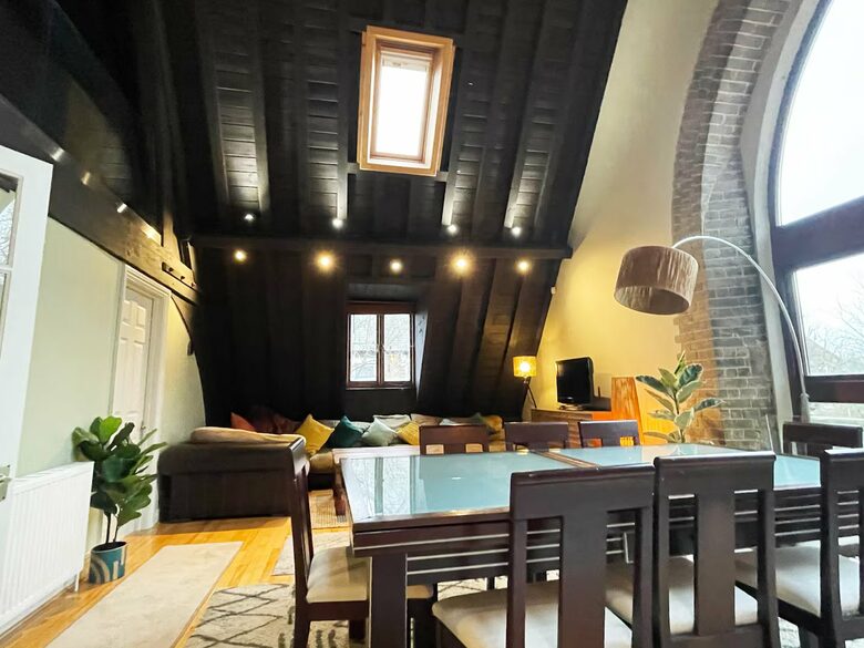 Sophisticated Two-Level Apartment in a Converted Church - Greater London, United Kingdom
