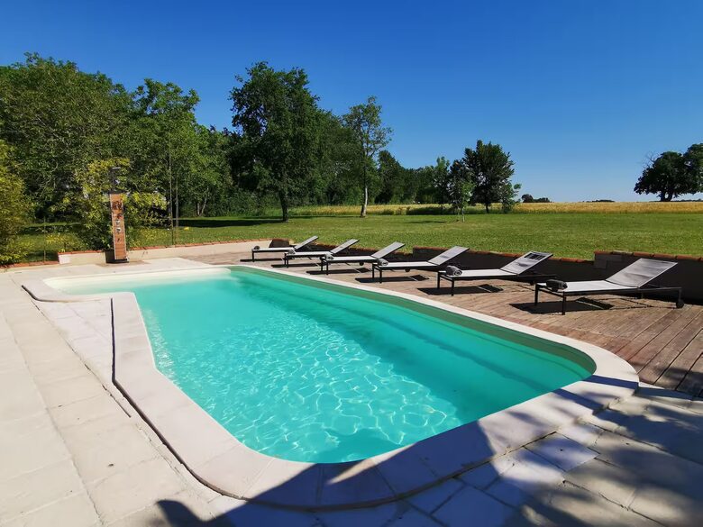 Elegant 18th-Century Restored Barn with Pool in Rural France - Verrieres, Champniers, France