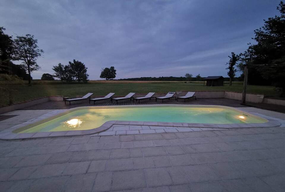Elegant 18th-Century Restored Barn with Pool in Rural France - Verrieres, Champniers, France
