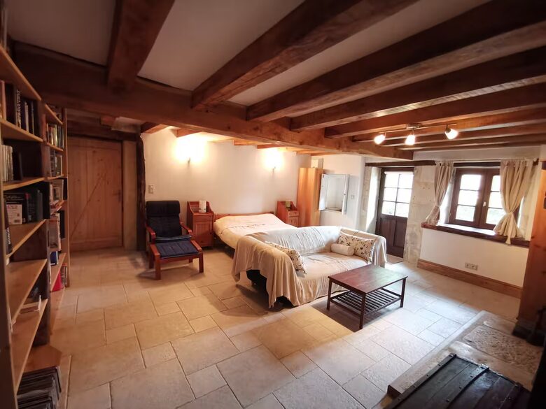 Elegant 18th-Century Restored Barn with Pool in Rural France - Verrieres, Champniers, France