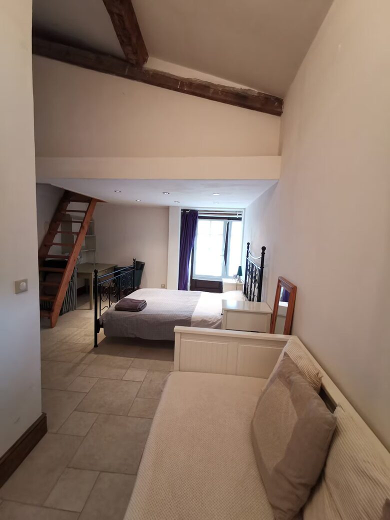 Elegant 18th-Century Restored Barn with Pool in Rural France - Verrieres, Champniers, France