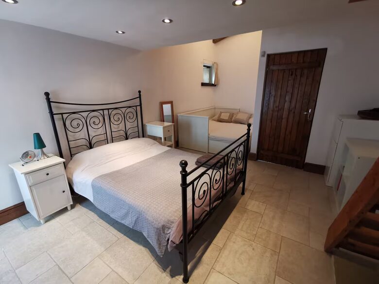 Elegant 18th-Century Restored Barn with Pool in Rural France - Verrieres, Champniers, France