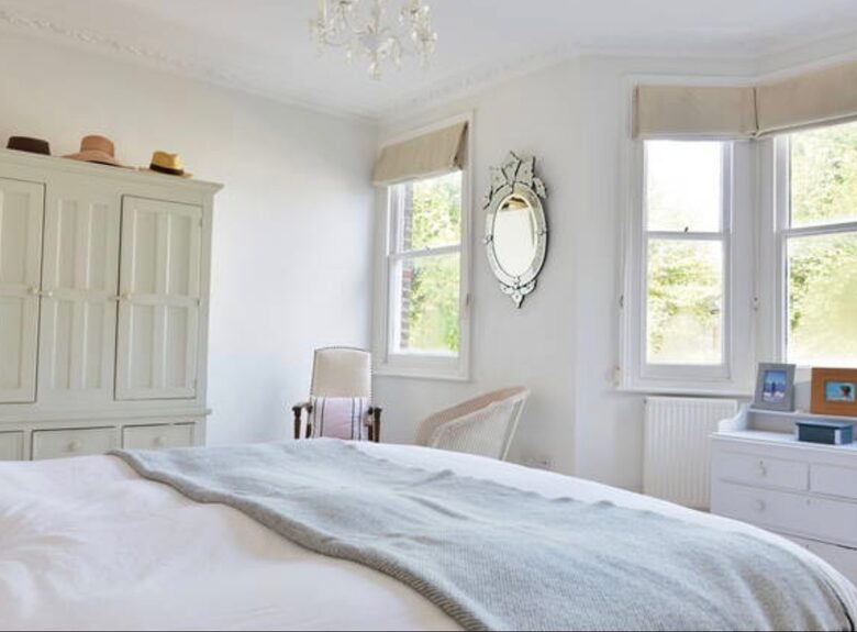 Elegant Victorian Retreat with South-Facing Garden - London, United Kingdom
