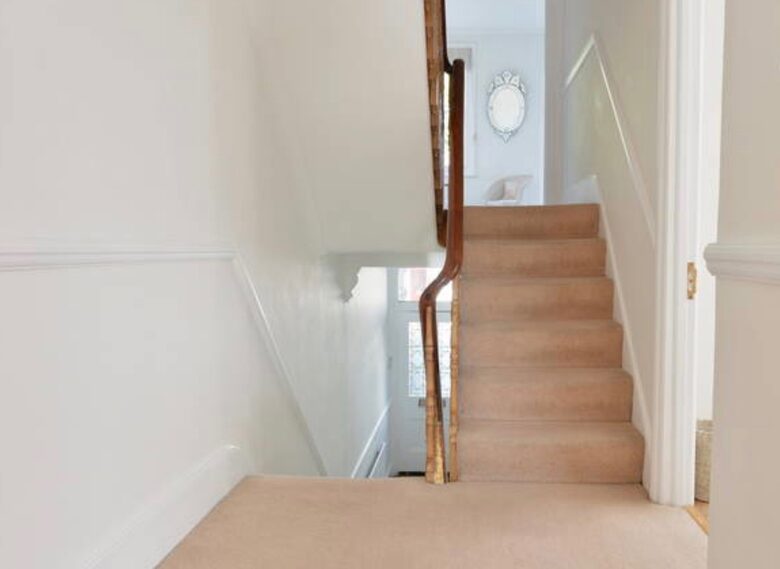 Elegant Victorian Retreat with South-Facing Garden - London, United Kingdom