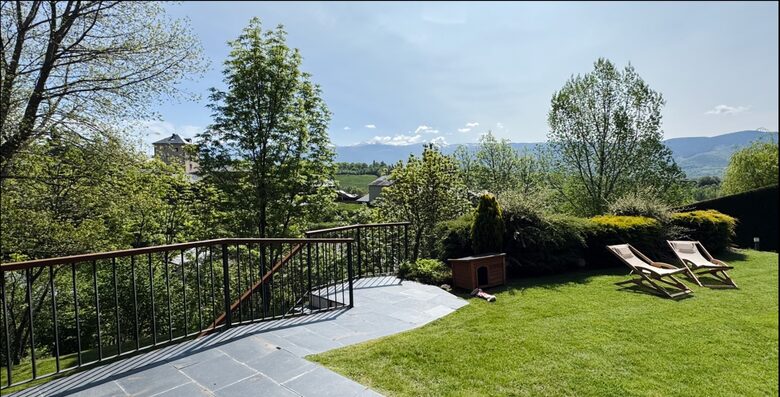 Sophisticated Mountain Retreat with Panoramic Pyrenees Views - Bolvir, Spain