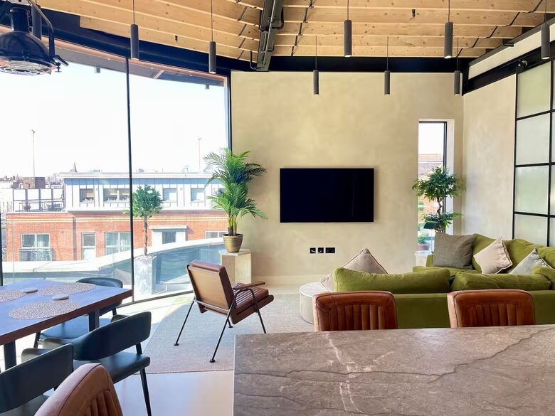 Elegant Fulham Penthouse with Panoramic London Views - London, United Kingdom