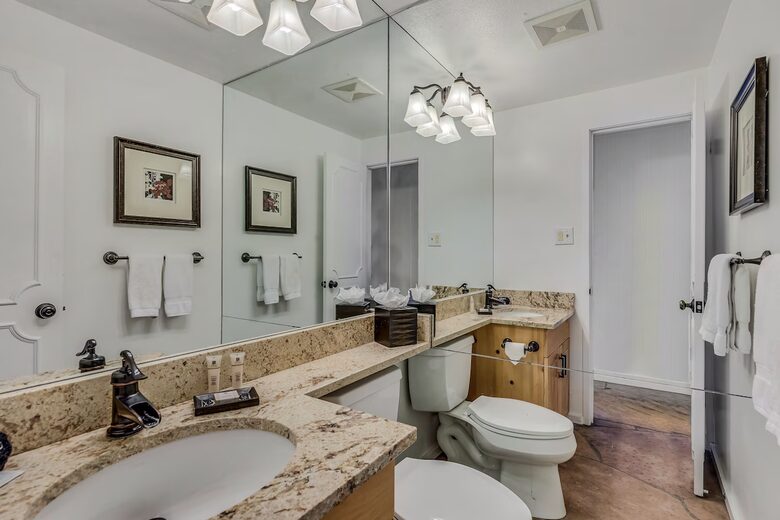 Alpine Charm with Direct Ski-In Access and Mountain Views - Snowmass Village, Colorado