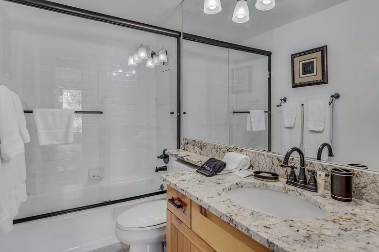 Alpine Charm with Direct Ski-In Access and Mountain Views - Snowmass Village, Colorado