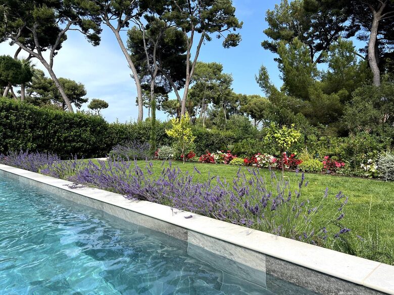 Elegant Mediterranean Retreat in Prestigious Cap d’Antibes - Cap d'Antibes, France