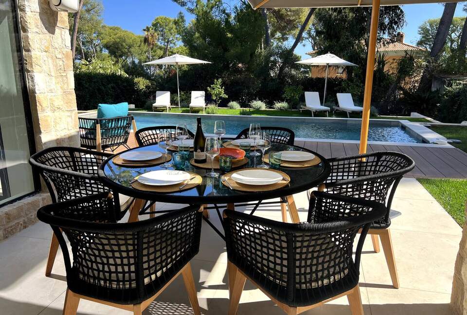 Elegant Mediterranean Retreat in Prestigious Cap d’Antibes - Cap d'Antibes, France