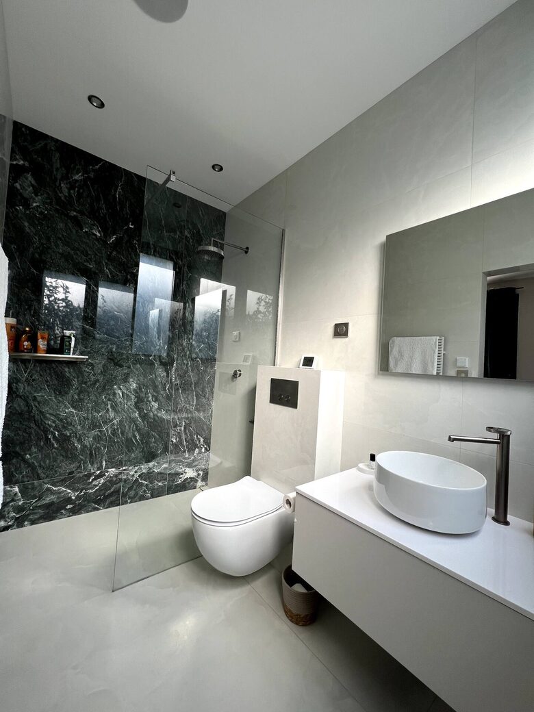 Elegant Mediterranean Retreat in Prestigious Cap d’Antibes - Cap d'Antibes, France