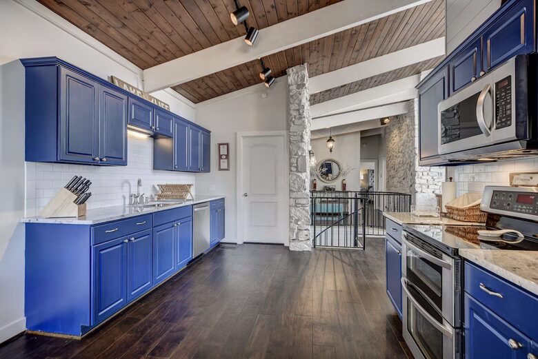 Stylish Lakeside Haven Near Nashville - Old Hickory, Tennessee