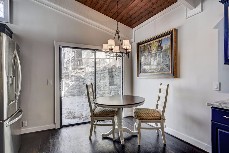 Stylish Lakeside Haven Near Nashville - Old Hickory, Tennessee