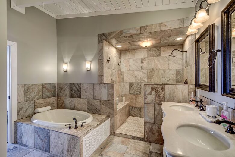 Stylish Lakeside Haven Near Nashville - Old Hickory, Tennessee
