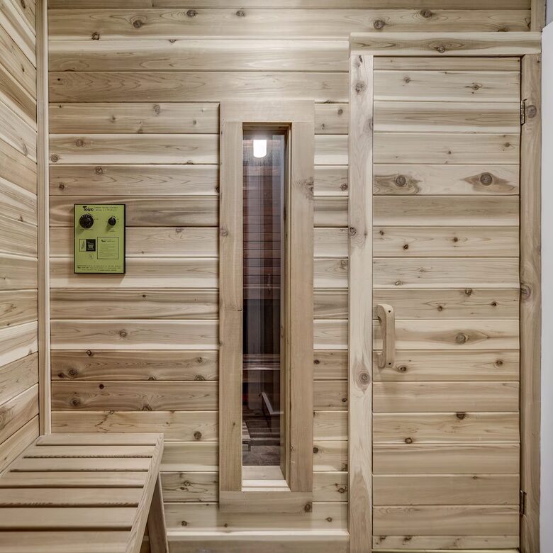 Stylish Lakeside Haven Near Nashville - Old Hickory, Tennessee