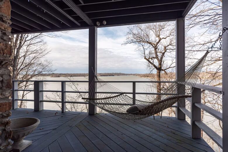 Stylish Lakeside Haven Near Nashville - Old Hickory, Tennessee