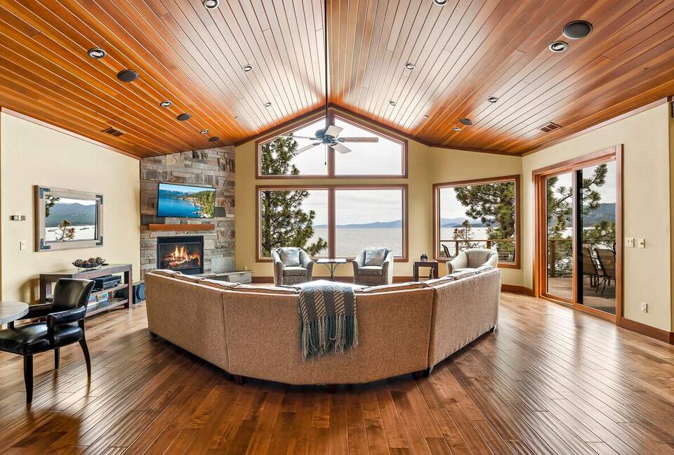Heavenly Views & Beachfront Bliss in South Lake Tahoe - South Lake Tahoe, California